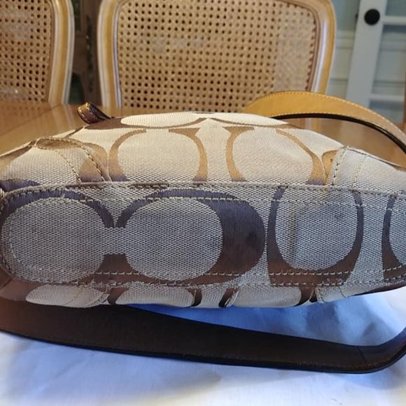 Auth Coach Signature Canvas 13079 Adjustable Shoulder Cross Body bag - Picture 4 of 9